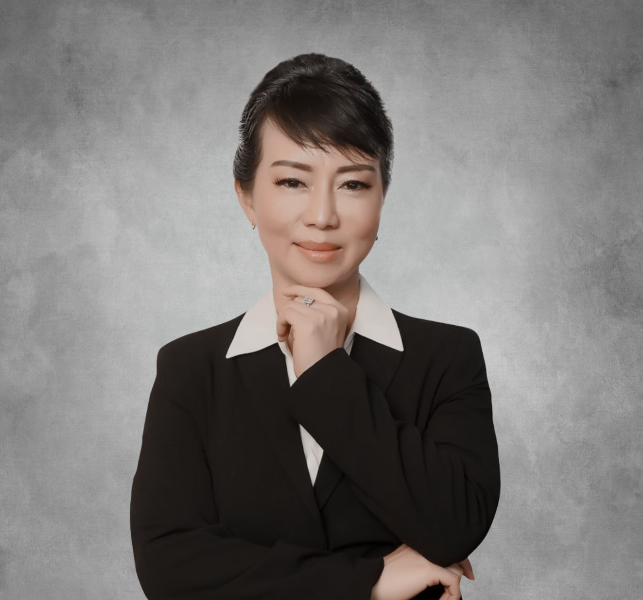 Stella Elsya, Senior Manulife Agent